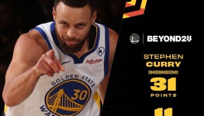 【现场】 球迷花式表白库里 勇士再下一城追赶排名