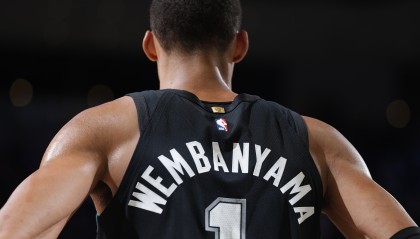 星空体育app下载-文班亚马第7次砍下40+ 马刺队史上超邓肯+伦纳德之和