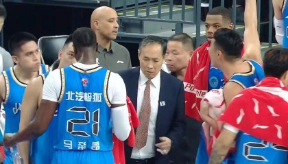 北京男篮翟晓川受伤 麦考尔崔永熙一对一特训 北控朱松玮阶段报销
