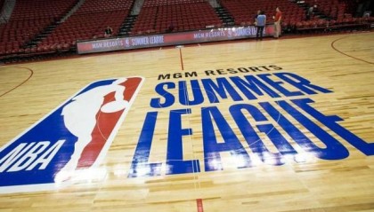 星空体育app官方网站-夏联决战即将拉开战幕 绿军or国王谁能最终问鼎？