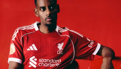 斯洛特：瑞典主帅对伊萨克的保护值得赞赏 会慢慢帮他找回状态